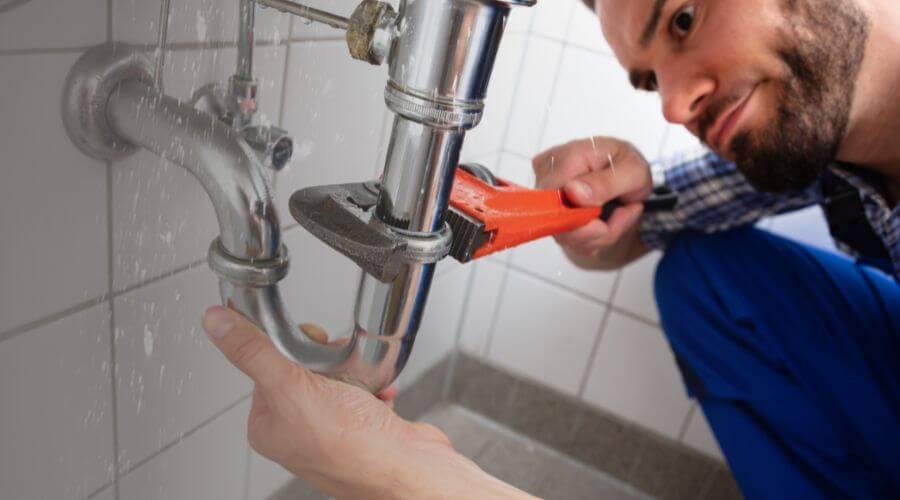 Professional same day plumber services in Russell, IA